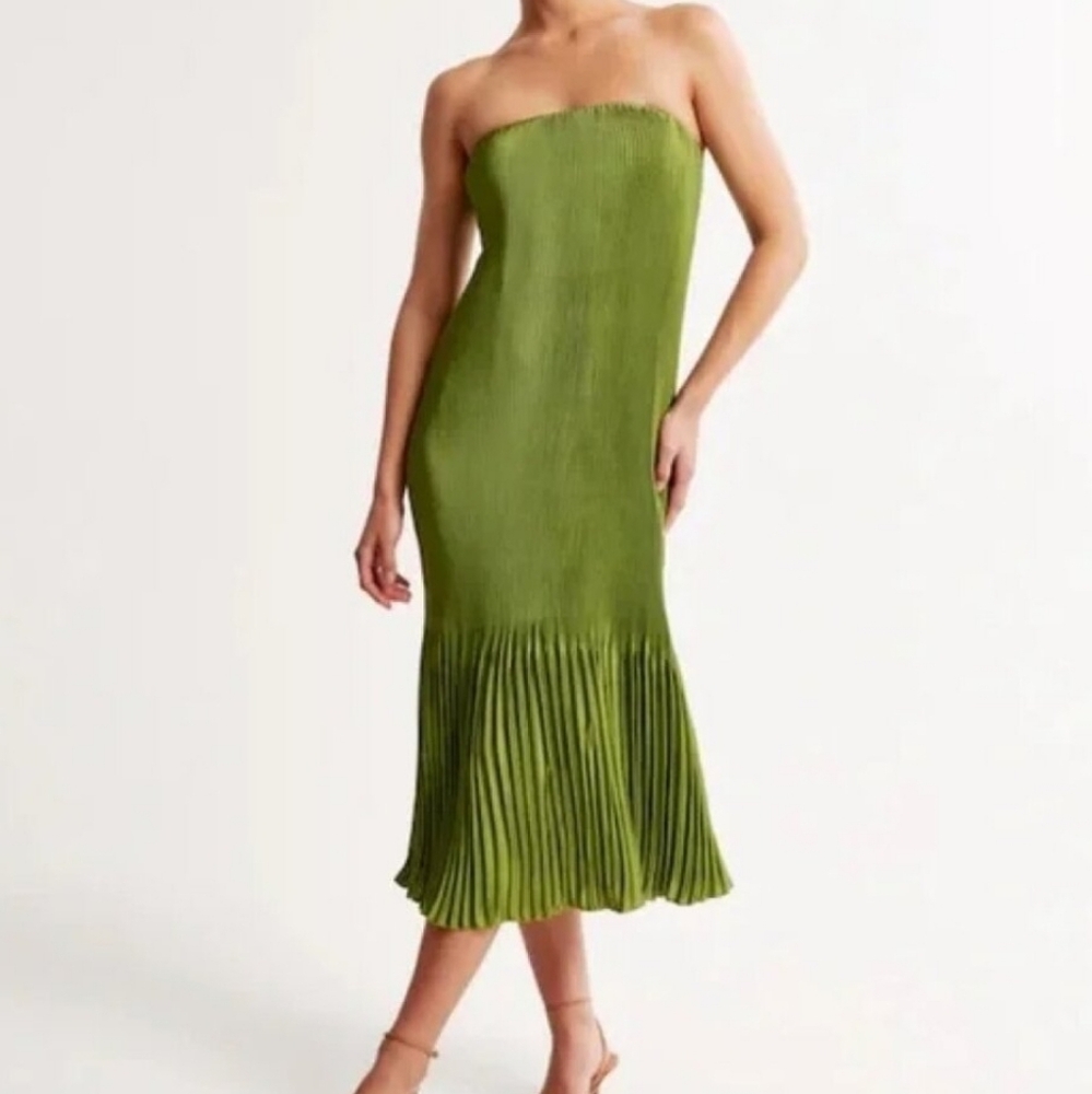 Abercrombie & Fitch Pleat Release Satin Strapless Midi Dress In Green